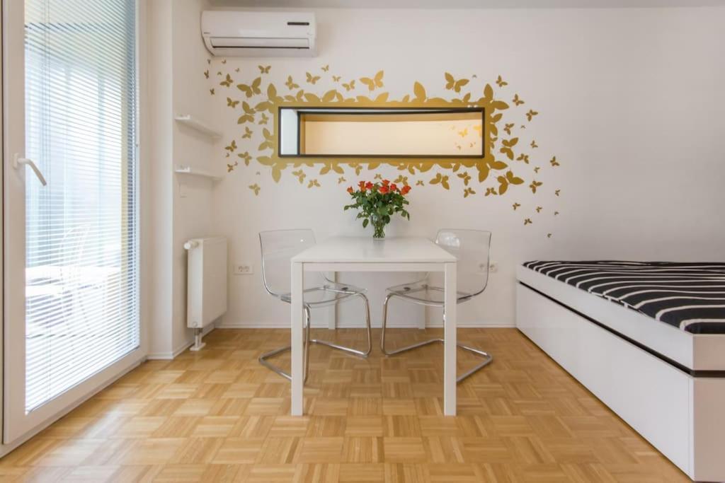 Gorgeous Central Flat With Garage Laibach Exterior foto